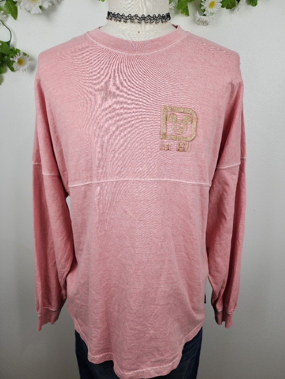 Disney World Pink Pullover with Gold Glitter Logo Sz Small Spirit Jersey